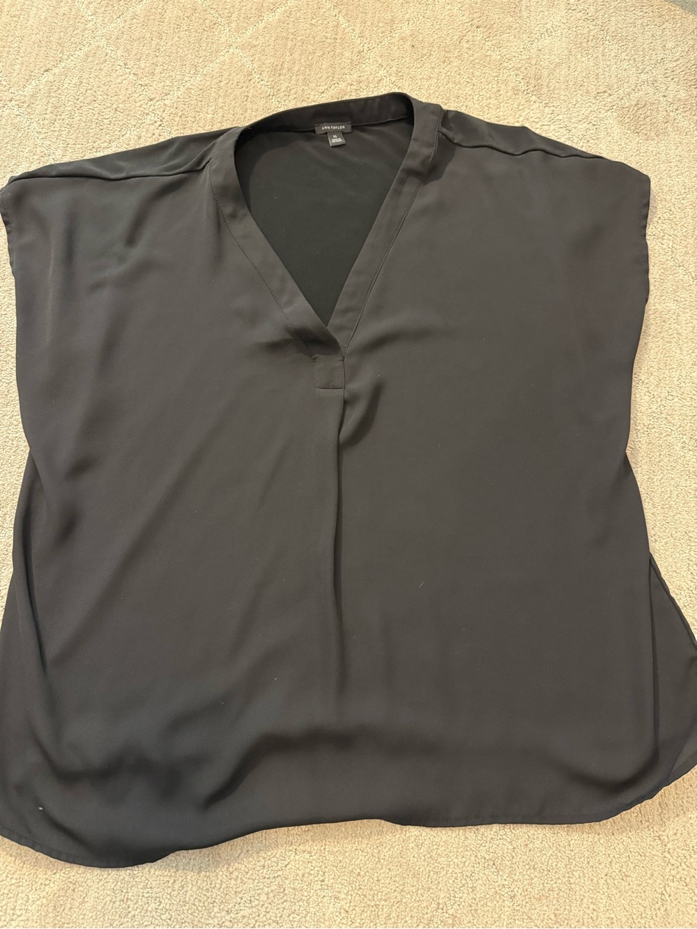 Ann Taylor Black Cap Sleeve / Sleeveless Mixed Media Pleat Front Blouse Size XL